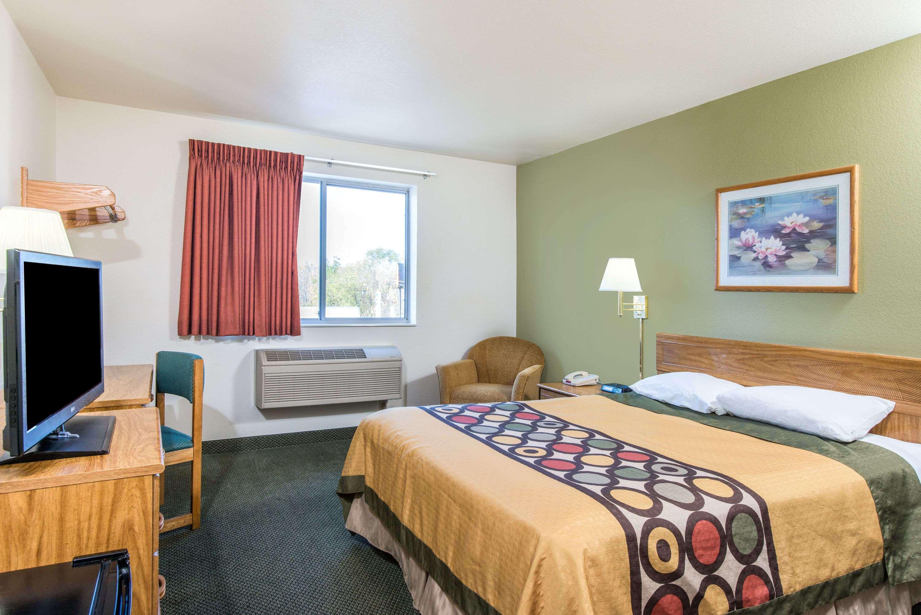 Hotel Super 8 By Wyndham West Middlesex/Sharon Area Exterior foto